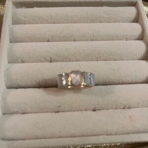Elegant Silver and White Women's Ring